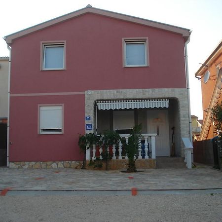 Apartments Niko Vir Habitación foto