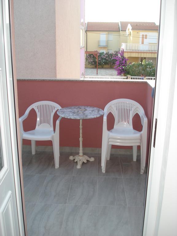Apartments Niko Vir Habitación foto